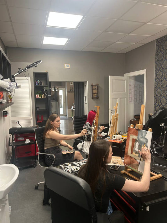Kreativ-Workshop: Zeichnen in einem Tattoo-Studio